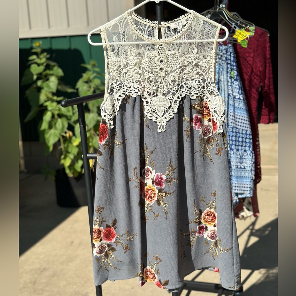 Boutique Lace Grey Floral Dress